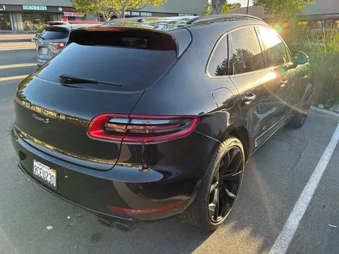 2016 Porsche Macan - Image 3 of 7