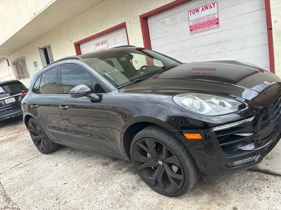 2016 Porsche Macan - Image 6 of 7