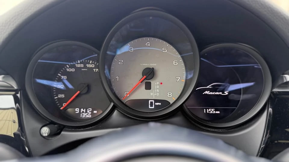 2016 Porsche Macan S - Image 15 of 19
