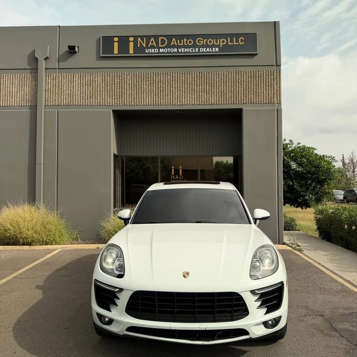 2016 Porsche Macan - Image 2 of 8