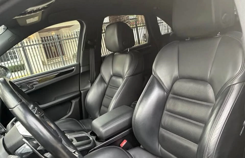 2016 Porsche Macan - Image 8 of 9