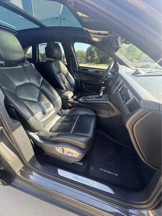 2016 Porsche Macan - Image 6 of 12