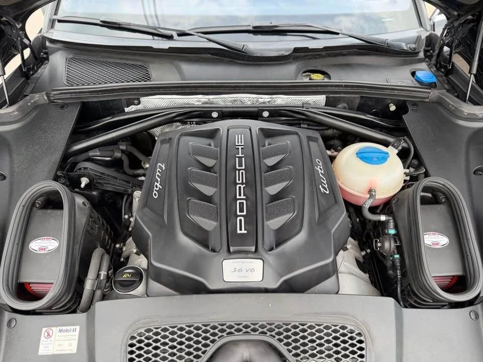 2016 Porsche Macan Turbo - Image 20 of 20