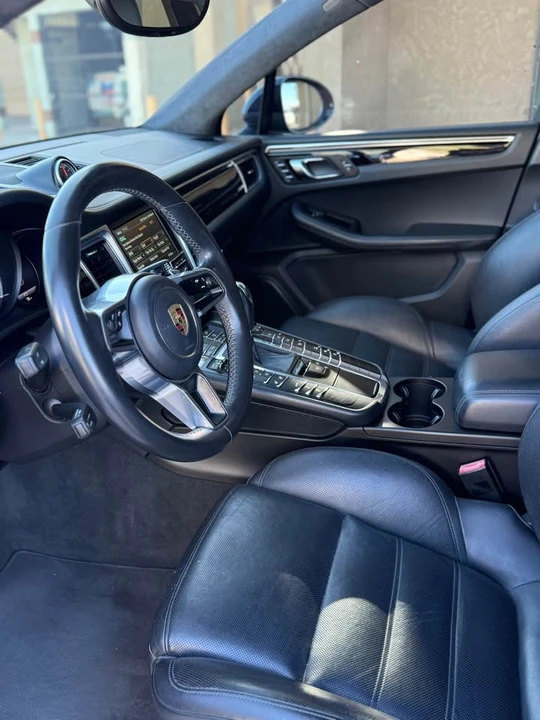 2016 Porsche Macan Turbo - Image 5 of 9