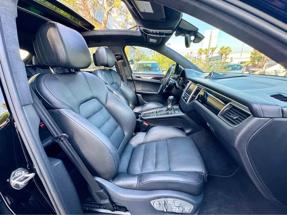 2016 Porsche Macan Turbo - Image 5 of 16