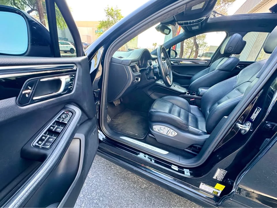 2016 Porsche Macan Turbo - Image 10 of 16