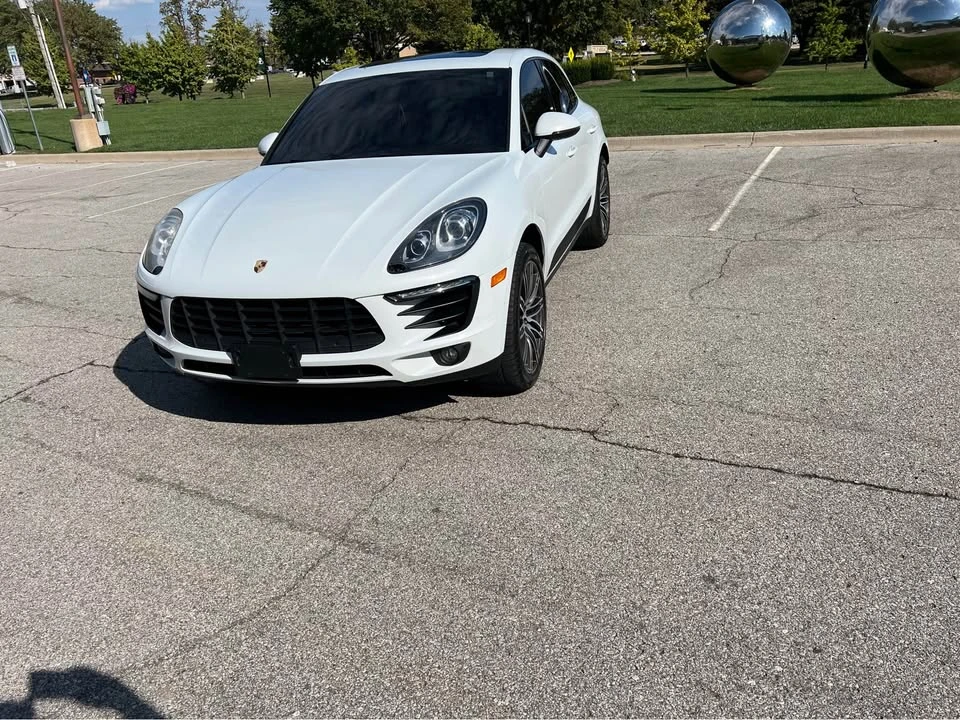2016 Porsche Macan Turbo - Image 4 of 14