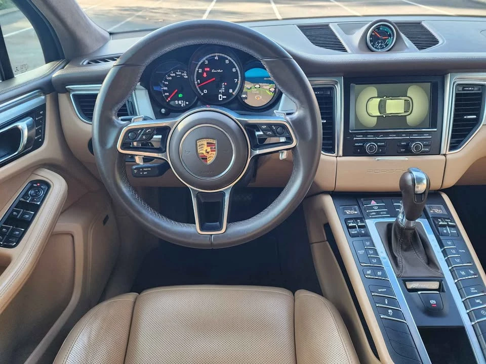 2016 Porsche Macan Turbo - Image 18 of 19