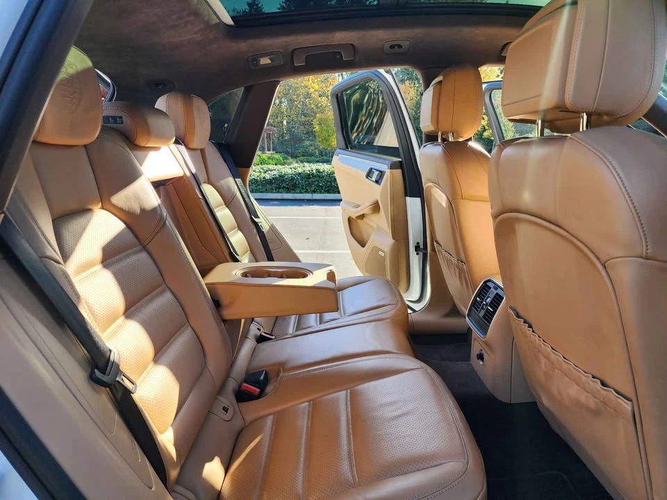 2016 Porsche Macan Turbo - Image 13 of 19