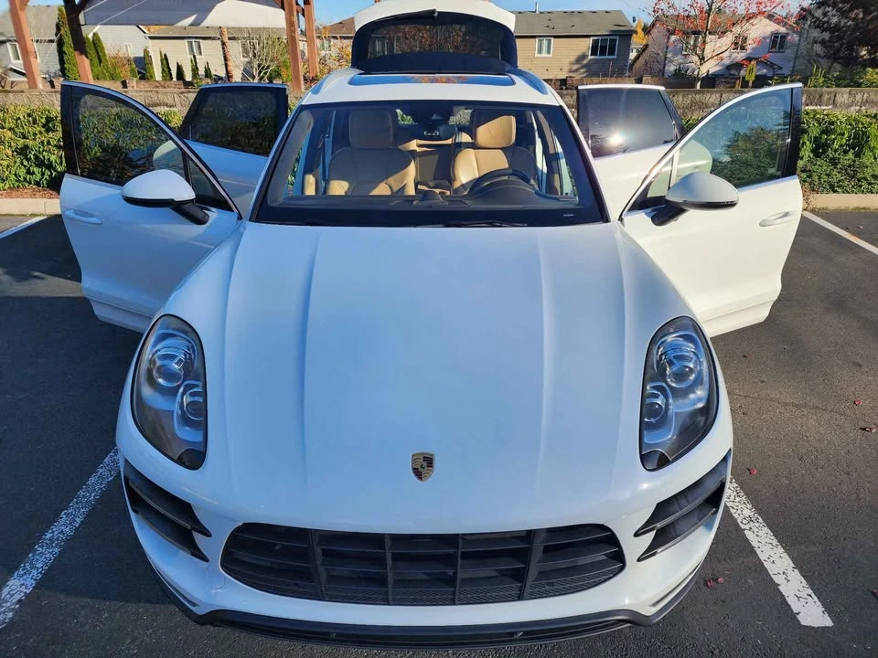 2016 Porsche Macan Turbo - Image 9 of 19