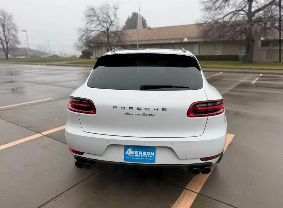 2016 Porsche Macan Turbo - Image 4 of 15