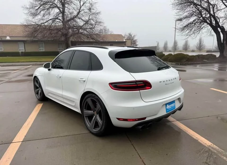 2016 Porsche Macan Turbo - Image 5 of 15