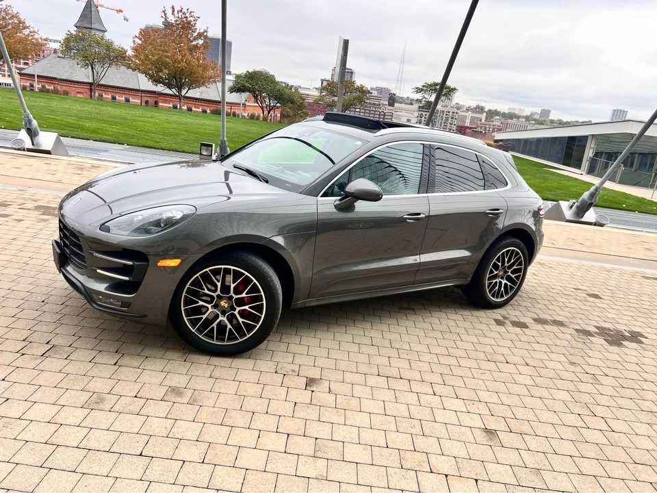 2016 Porsche Macan Turbo - Image 4 of 19