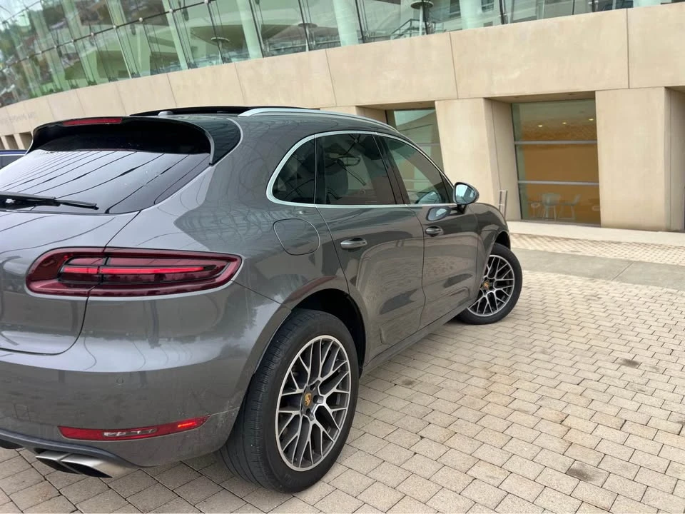 2016 Porsche Macan Turbo - Image 8 of 19