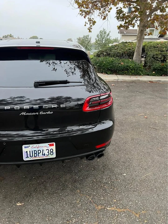 2016 Porsche Macan Turbo - Image 12 of 19