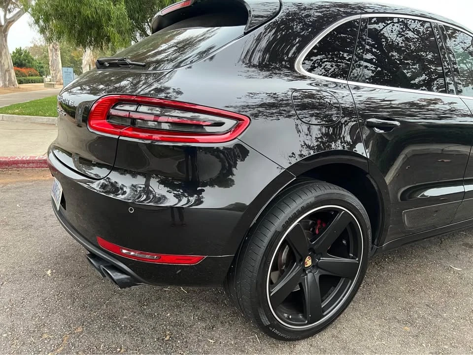 2016 Porsche Macan Turbo - Image 10 of 19