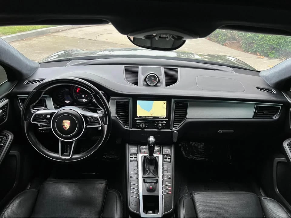 2016 Porsche Macan Turbo - Image 14 of 19