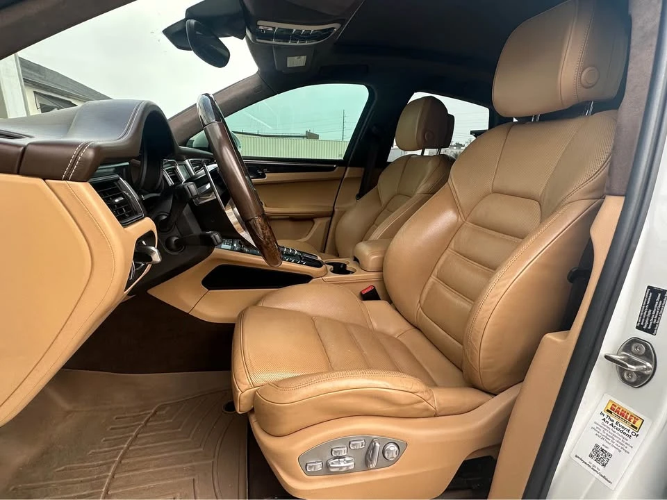 2016 Porsche Macan Turbo - Image 7 of 16