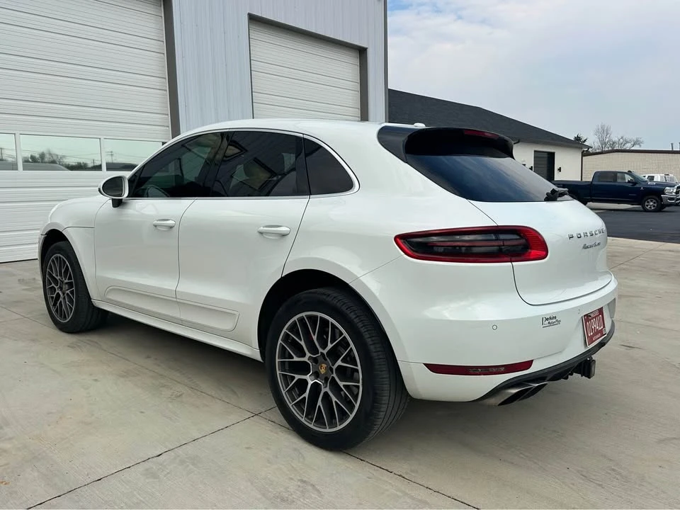 2016 Porsche Macan Turbo - Image 4 of 16