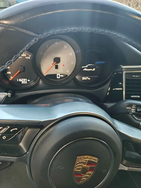 2016 Porsche Macan Turbo - Image 5 of 6