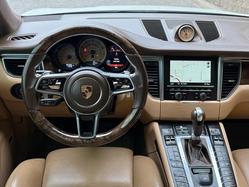 2016 Porsche Macan Turbo - Image 10 of 20