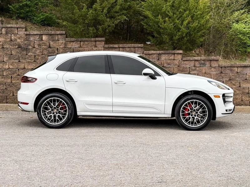2016 Porsche Macan Turbo - Image 2 of 20