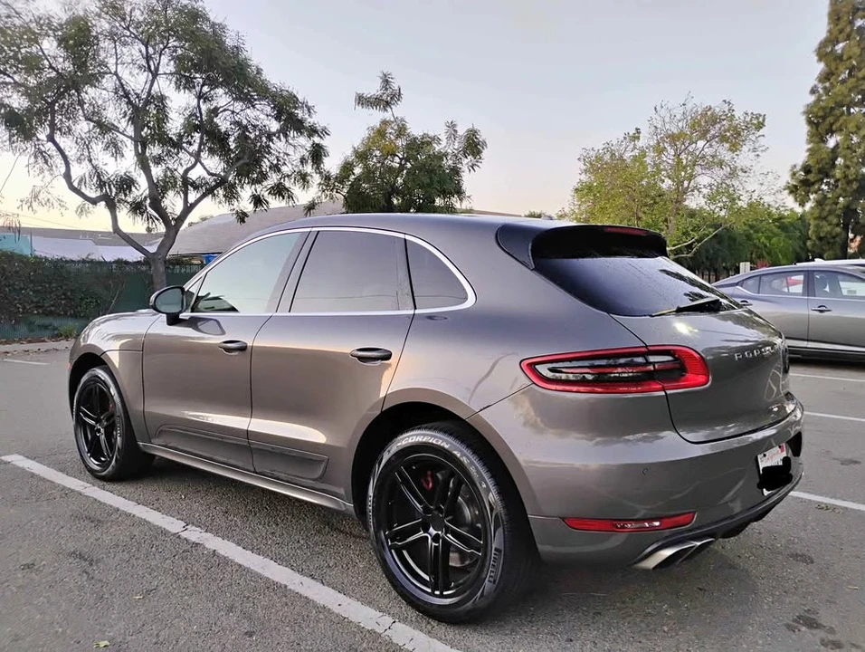 2016 Porsche Macan Turbo - Image 1 of 7