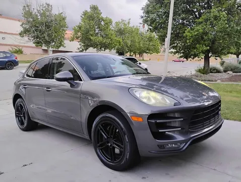 2016 Porsche Macan Turbo - Image 2 of 8