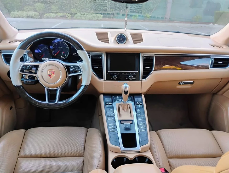 2016 Porsche Macan Turbo - Image 5 of 8