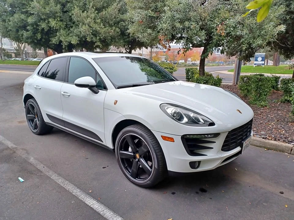 2016 Porsche Macan Turbo - Image 1 of 13