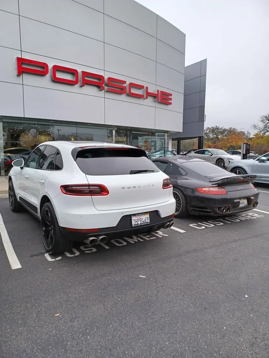 2016 Porsche Macan Turbo - Image 10 of 13