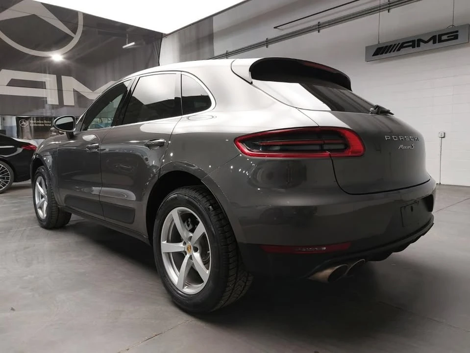 2016 Porsche Macan - Image 2 of 10