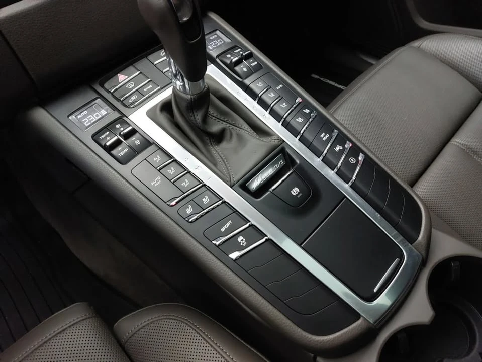 2016 Porsche Macan - Image 10 of 10