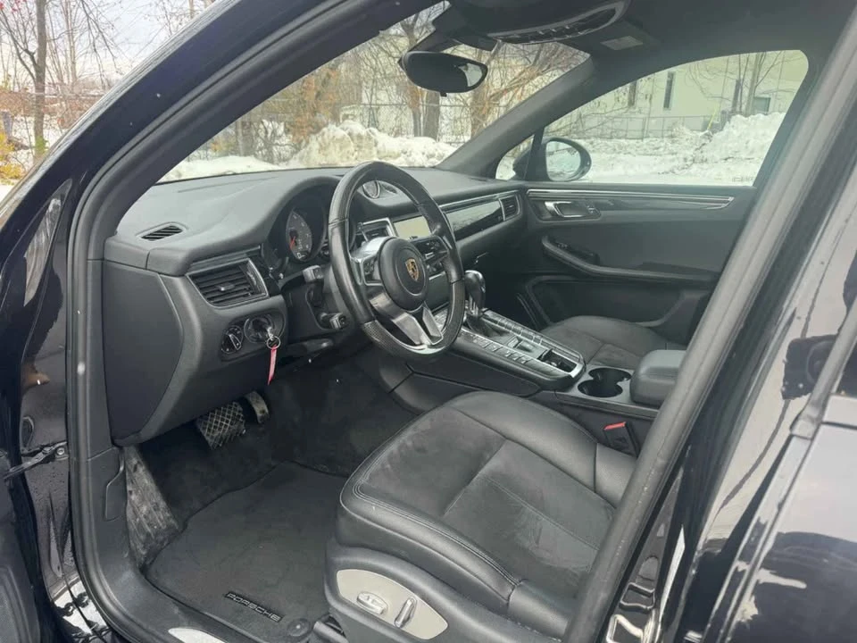 2016 Porsche Macan - Image 14 of 19