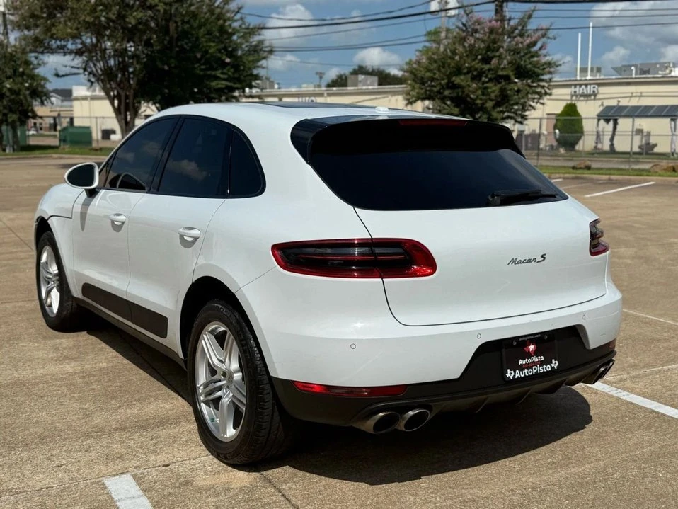 2016 Porsche Macan - Image 8 of 20