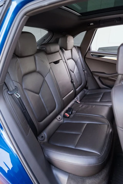 2016 Porsche Macan - Image 18 of 19