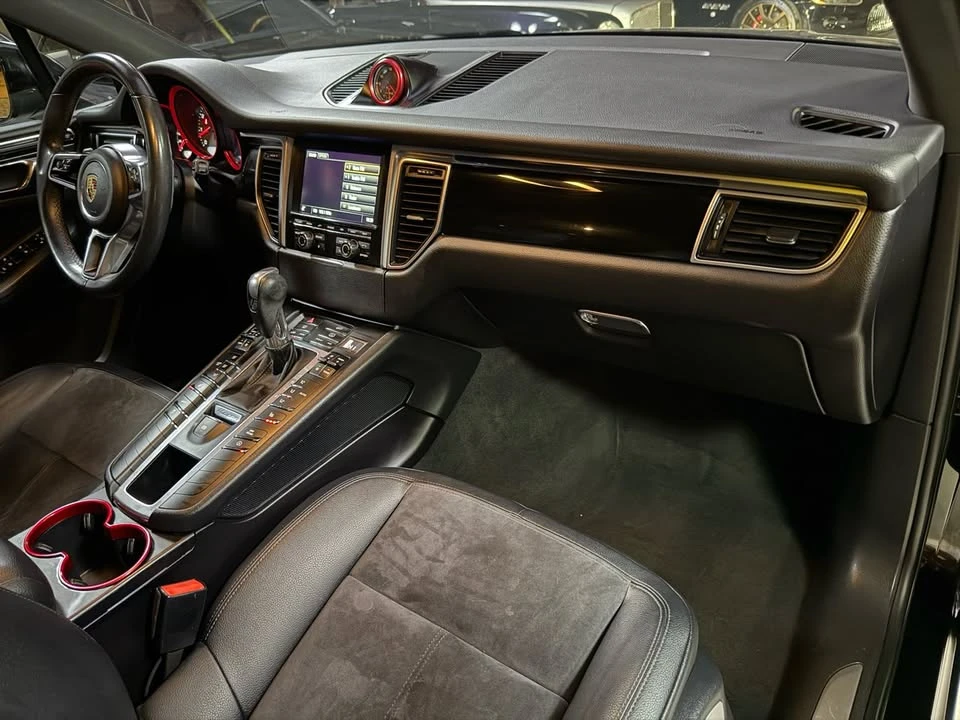 2016 Porsche Macan S - Image 11 of 19