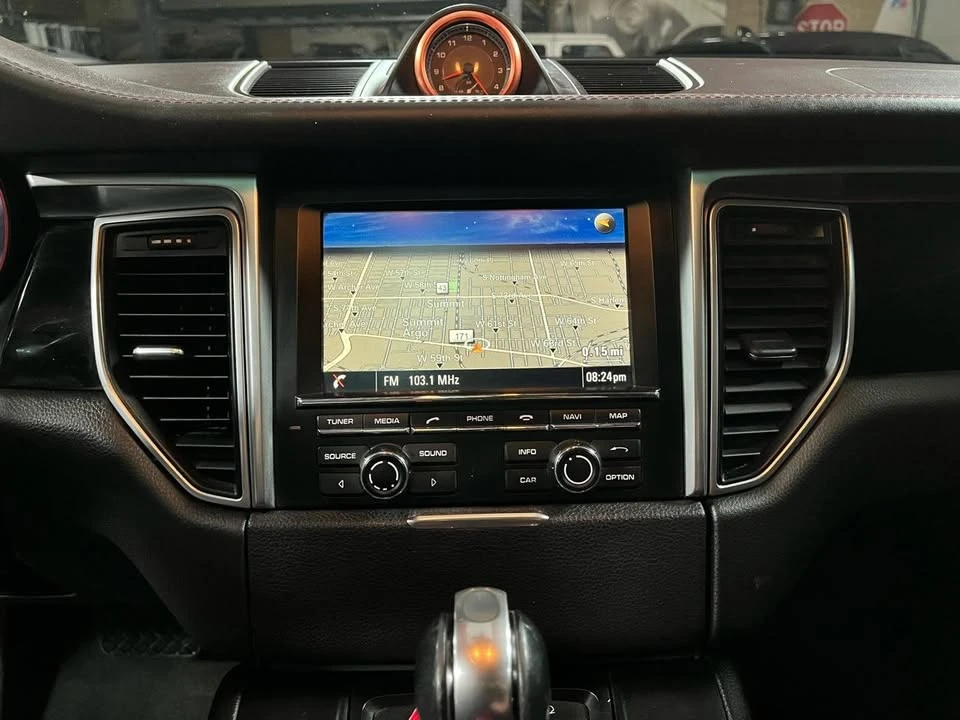 2016 Porsche Macan S - Image 19 of 20