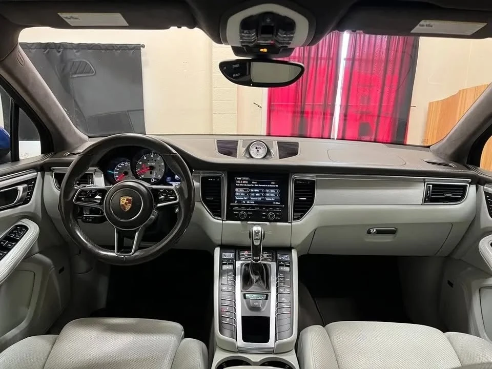 2016 Porsche Macan Turbo - Image 7 of 13