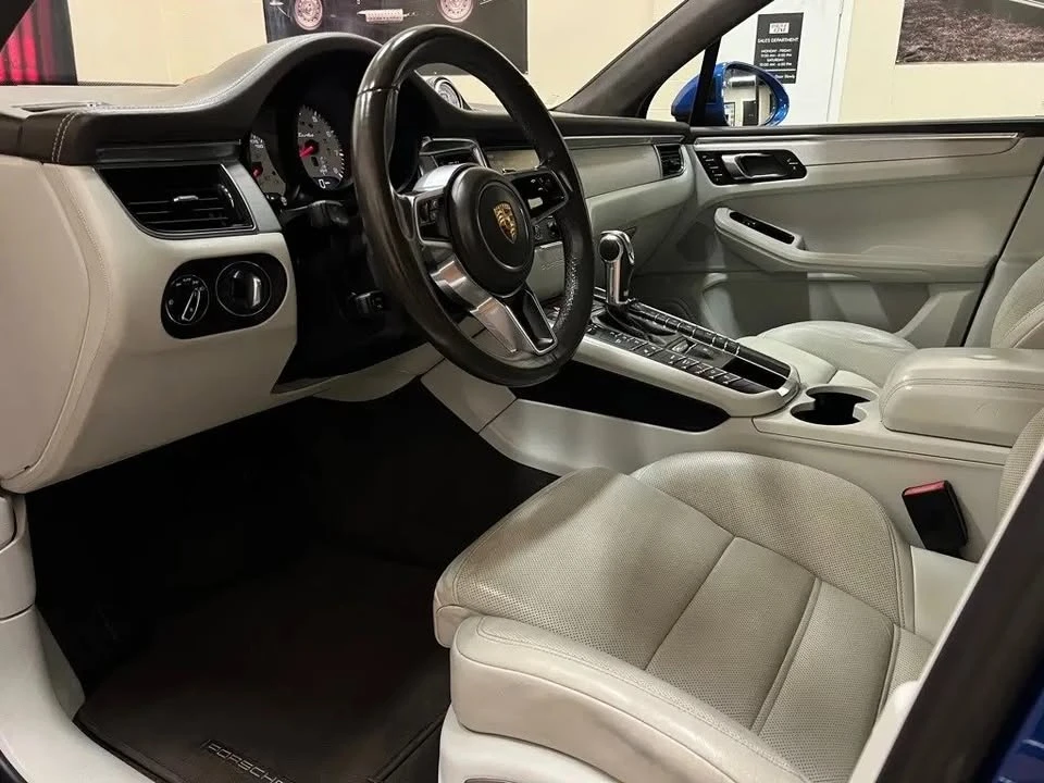 2016 Porsche Macan Turbo - Image 5 of 13
