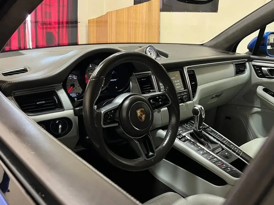 2016 Porsche Macan Turbo - Image 6 of 13