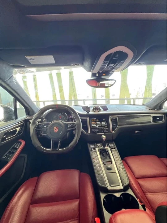 2016 Porsche Macan Turbo - Image 11 of 20