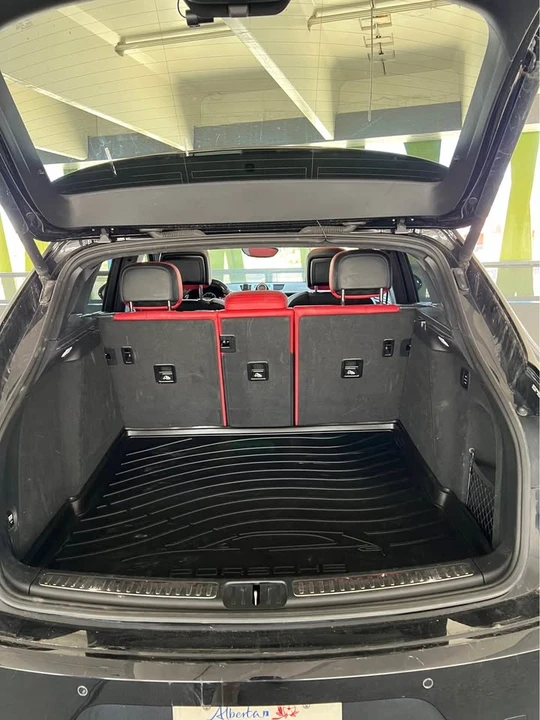 2016 Porsche Macan Turbo - Image 19 of 20