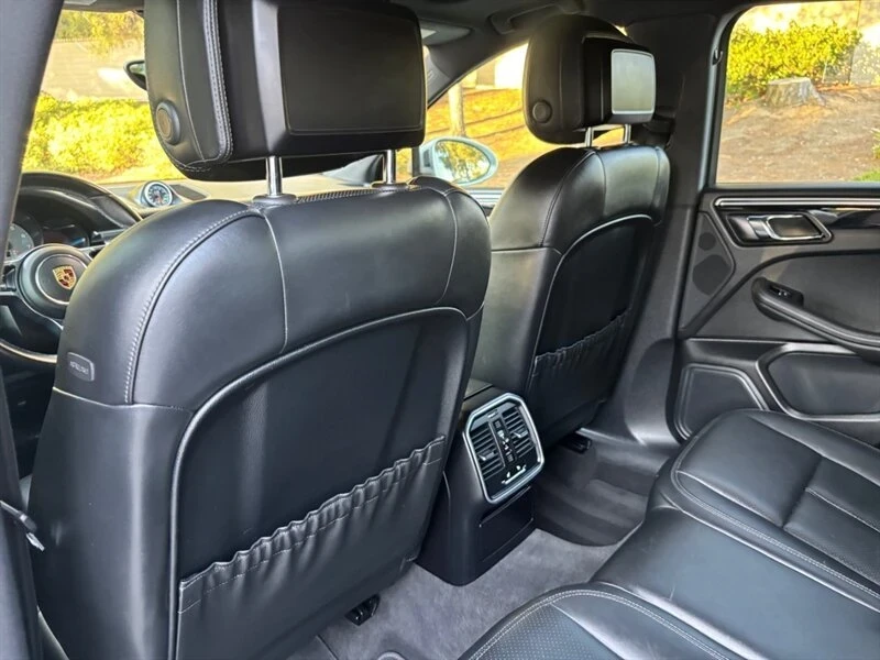 2016 Porsche Macan S - Image 16 of 20