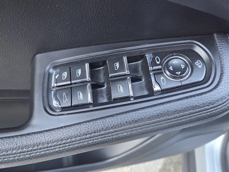 2016 Porsche Macan S - Image 16 of 18
