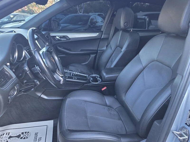 2016 Porsche Macan S - Image 17 of 18