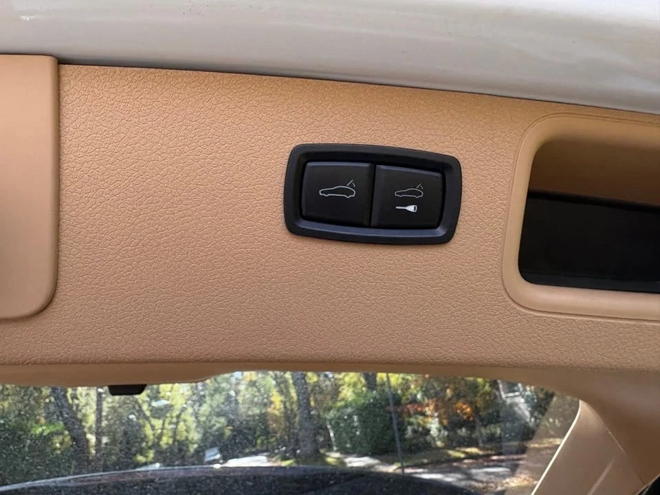 2016 Porsche Macan S - Image 14 of 19
