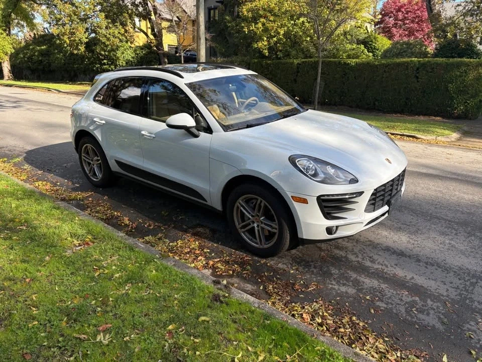 2016 Porsche Macan S - Image 17 of 19