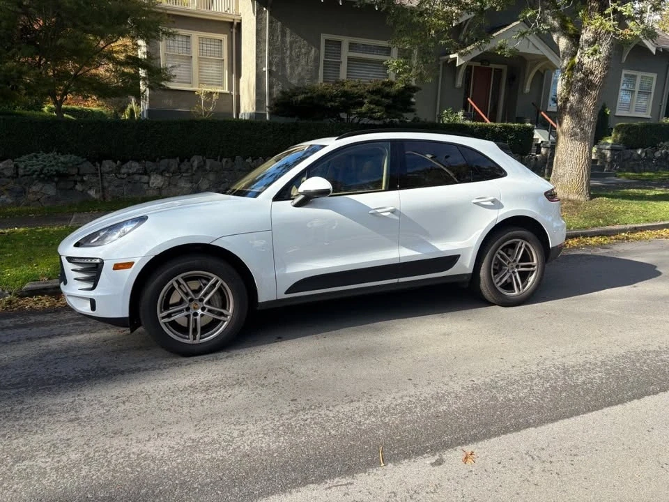 2016 Porsche Macan S - Image 13 of 19