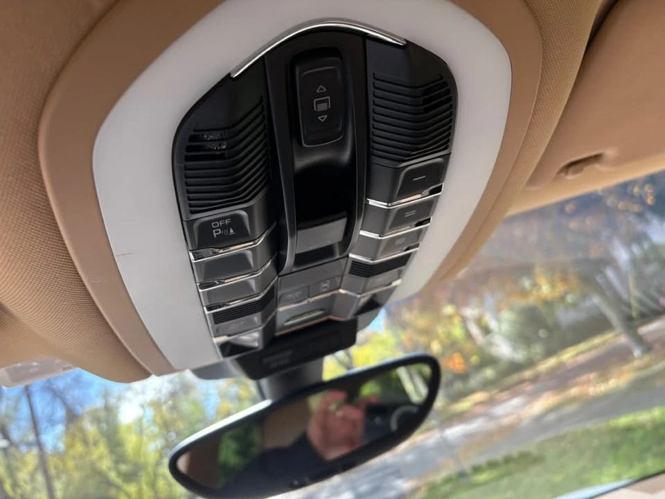 2016 Porsche Macan S - Image 12 of 19